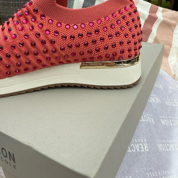 Kenneth Cole Reaction | Cameron Jewel Sneaker | Coral Rhinestone | NWT | 6 & 7 - Picture 4 of 9